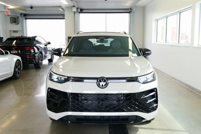 new 2025 Volkswagen Tiguan car, priced at $39,596