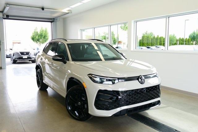new 2025 Volkswagen Tiguan car, priced at $38,235