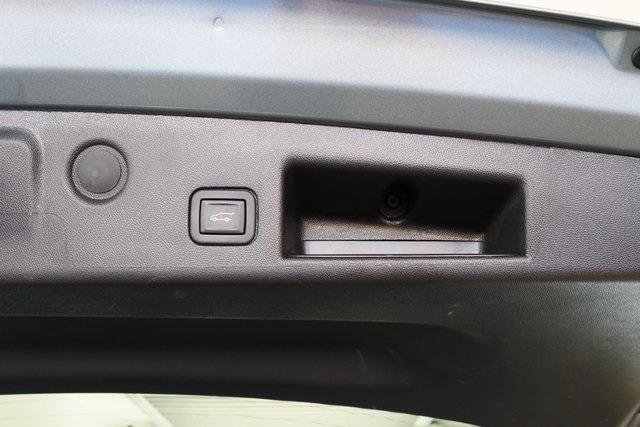 used 2024 Chevrolet Equinox car, priced at $25,999
