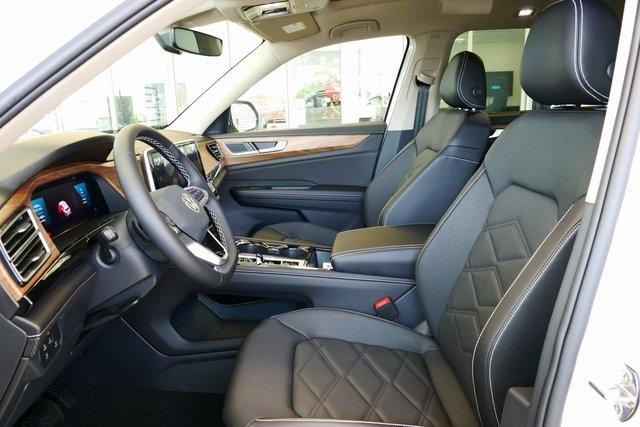 new 2025 Volkswagen Atlas car, priced at $48,387