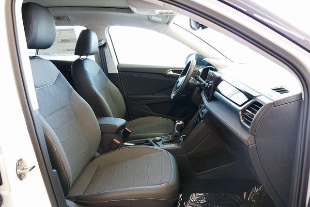 new 2025 Volkswagen Taos car, priced at $33,906