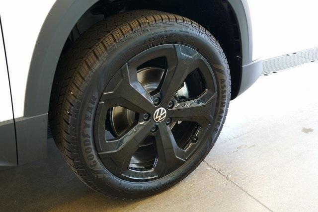 new 2025 Volkswagen Taos car, priced at $33,906