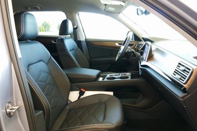 new 2025 Volkswagen Atlas car, priced at $41,930