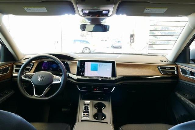 new 2025 Volkswagen Atlas car, priced at $41,930
