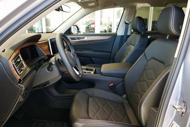 new 2025 Volkswagen Atlas car, priced at $41,930