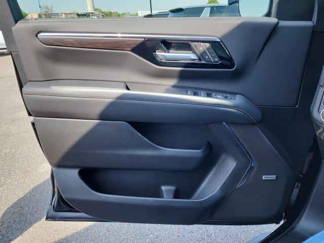 new 2025 Chevrolet Tahoe car, priced at $78,215