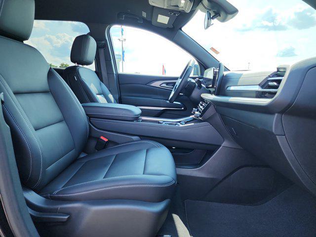 used 2025 Chevrolet Traverse car, priced at $44,987