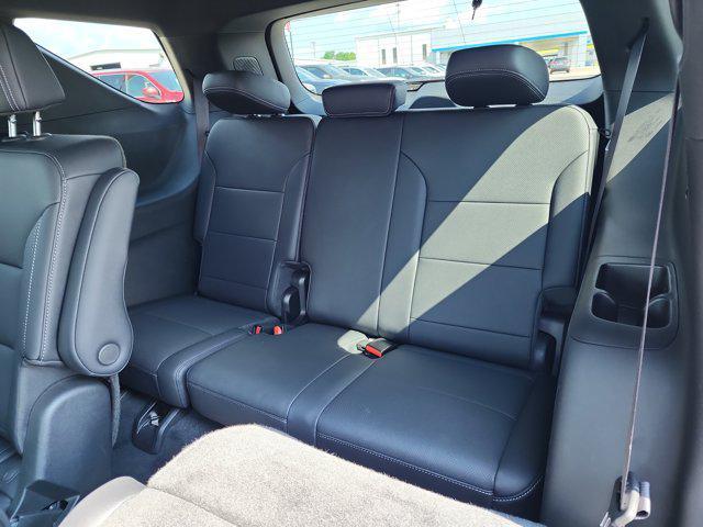 used 2025 Chevrolet Traverse car, priced at $44,987