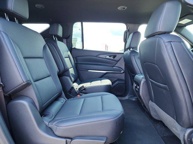 used 2025 Chevrolet Traverse car, priced at $44,987