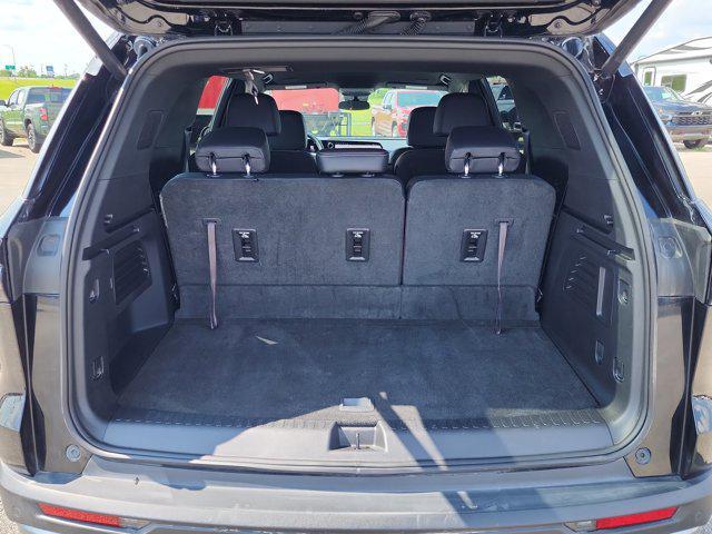 used 2025 Chevrolet Traverse car, priced at $44,987