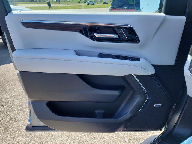 new 2025 Chevrolet Tahoe car, priced at $77,560