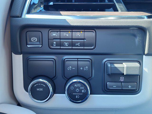 new 2025 Chevrolet Tahoe car, priced at $77,560