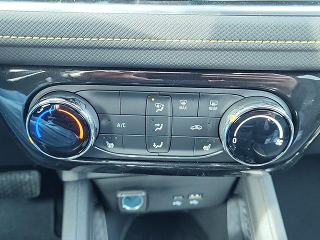 new 2025 Chevrolet TrailBlazer car, priced at $29,390
