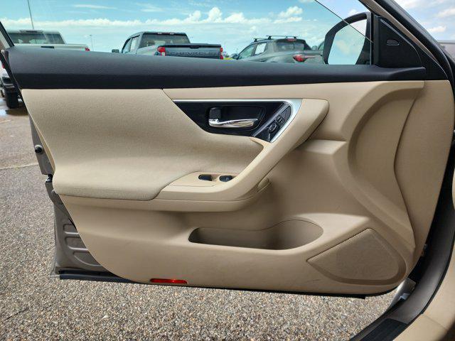 used 2014 Nissan Altima car, priced at $13,987