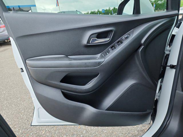 used 2022 Chevrolet Trax car, priced at $18,212