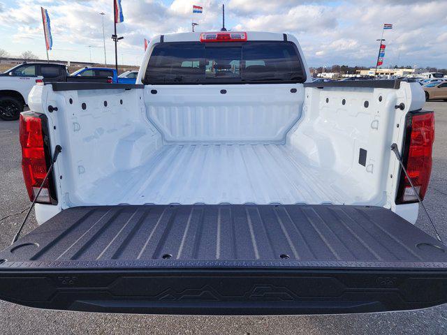 new 2025 Chevrolet Colorado car, priced at $33,495