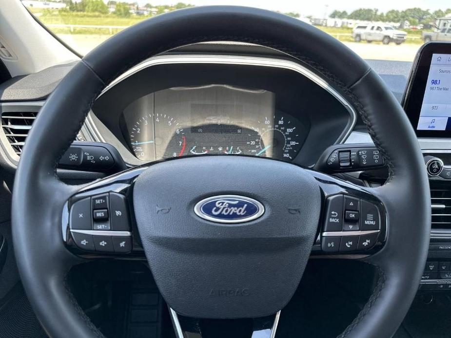 used 2022 Ford Escape car, priced at $21,386