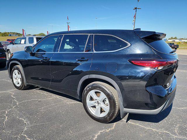 used 2021 Toyota Highlander car, priced at $28,486