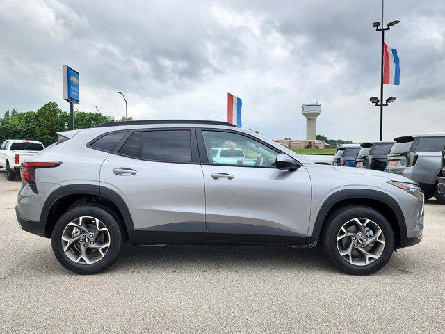 new 2025 Chevrolet Trax car, priced at $25,485