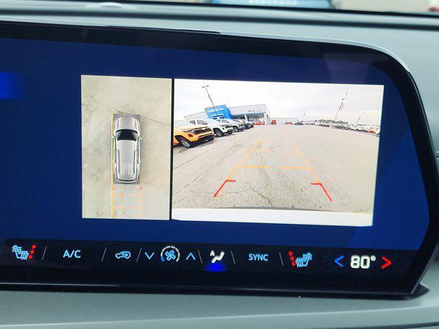 new 2026 Chevrolet Traverse car, priced at $47,205