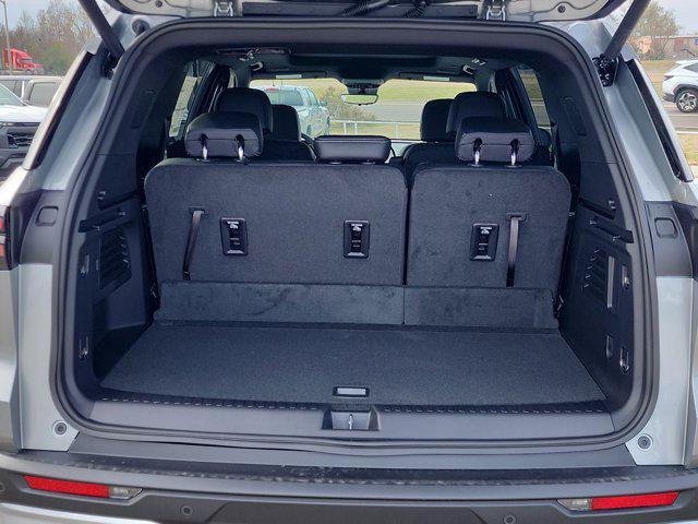 new 2026 Chevrolet Traverse car, priced at $42,695