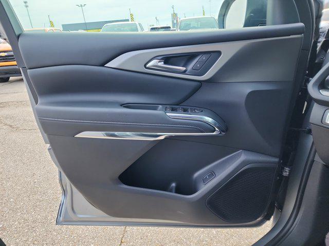 new 2026 Chevrolet Traverse car, priced at $42,695