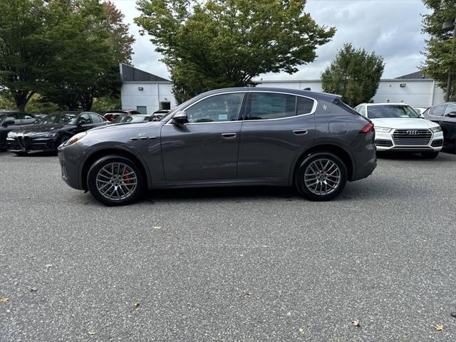 new 2024 Maserati Grecale car, priced at $59,995