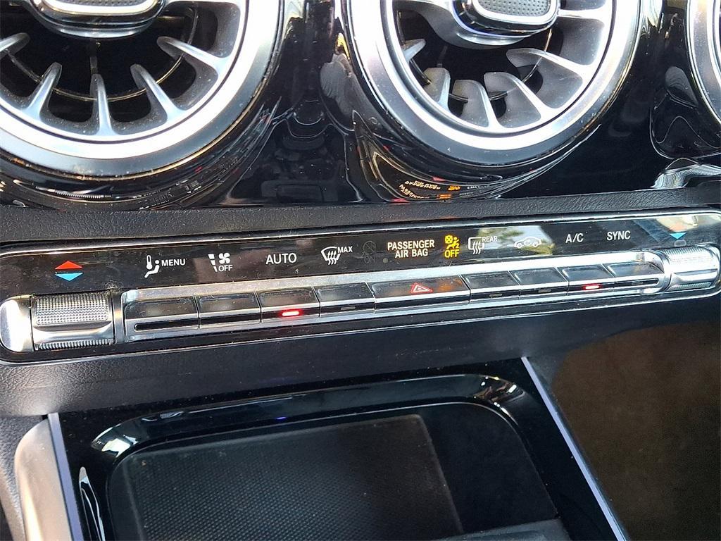 new 2023 Mercedes-Benz GLA 250 car, priced at $30,799