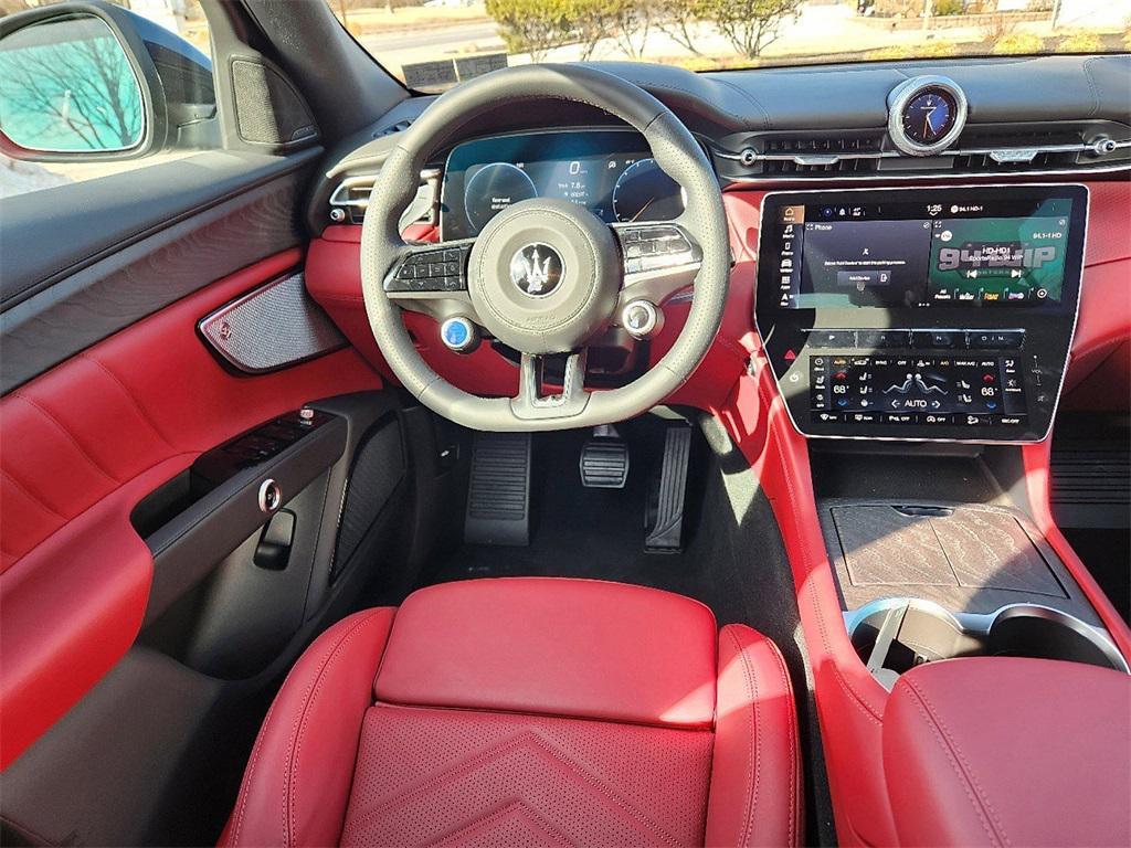 new 2025 Maserati Grecale car, priced at $77,350