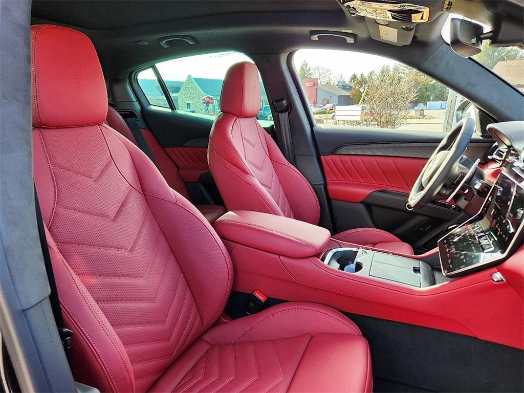 new 2025 Maserati Grecale car, priced at $77,350