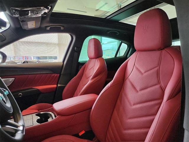 new 2025 Maserati Grecale car, priced at $84,995