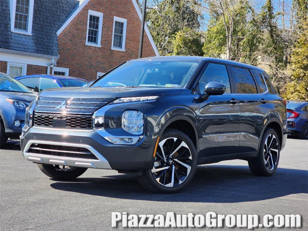 used 2024 Mitsubishi Outlander car, priced at $23,995