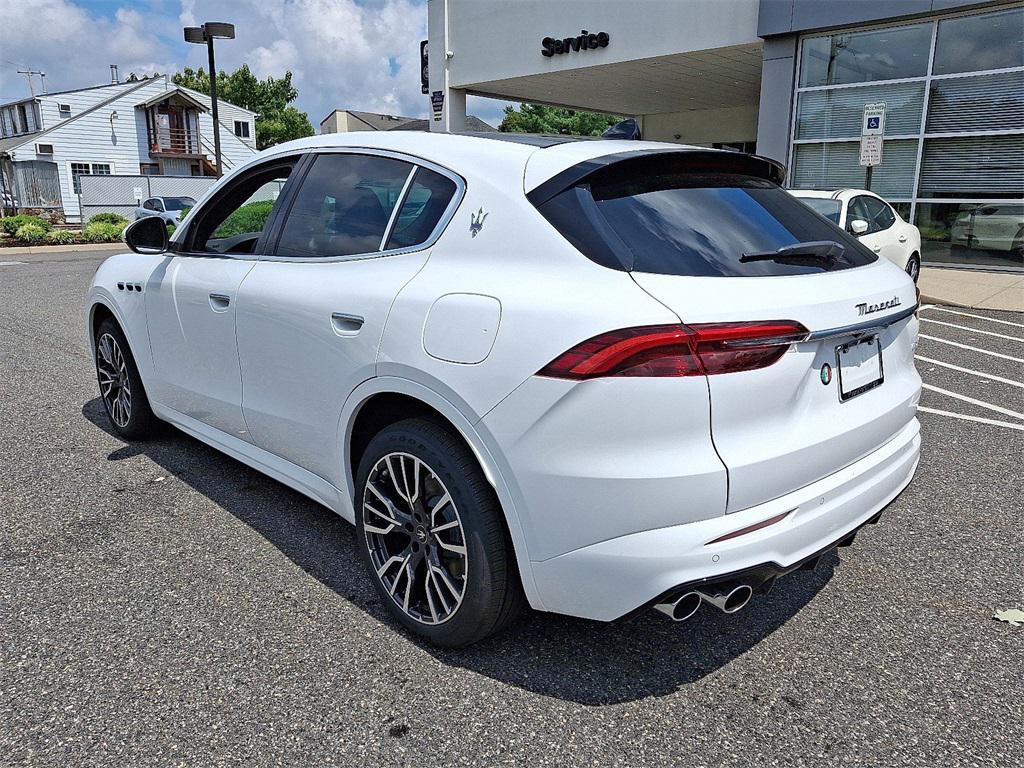 new 2025 Maserati Grecale car, priced at $74,585