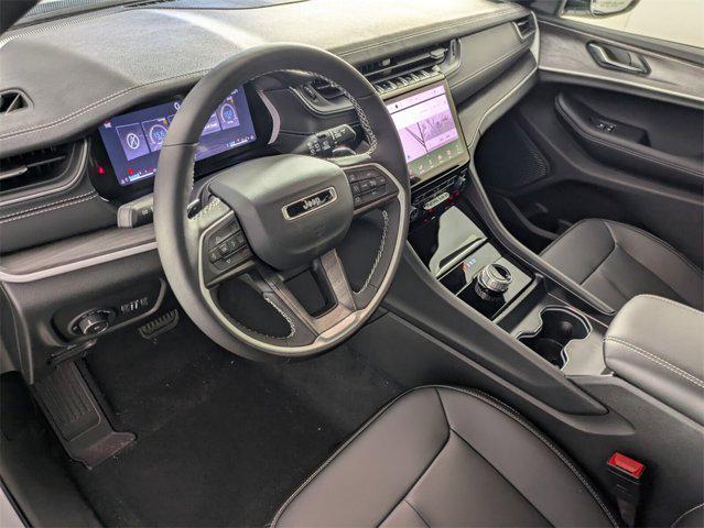 new 2025 Jeep Grand Cherokee car, priced at $38,687