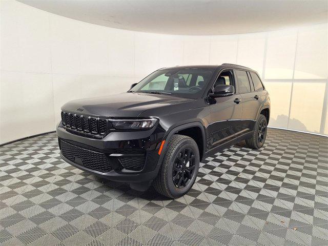 new 2025 Jeep Grand Cherokee car, priced at $39,073