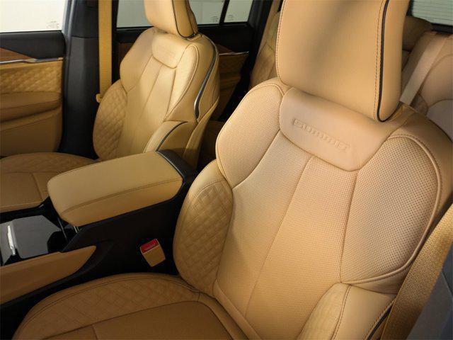 new 2025 Jeep Grand Cherokee car, priced at $58,298