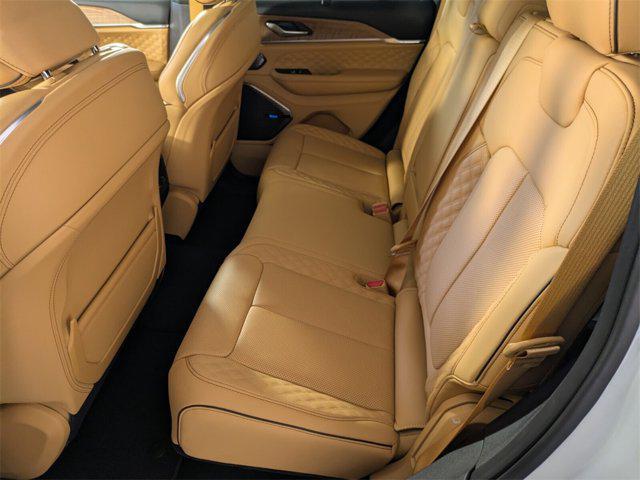 new 2025 Jeep Grand Cherokee car, priced at $58,298