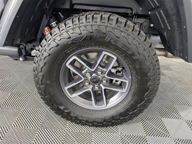 new 2025 Jeep Gladiator car, priced at $53,095