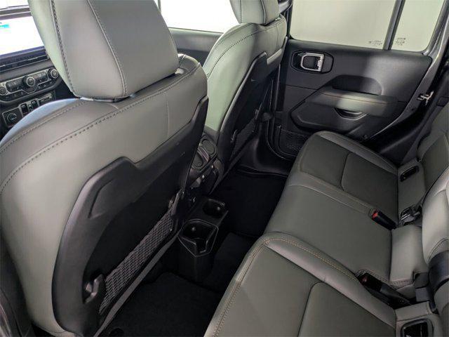 new 2025 Jeep Gladiator car, priced at $53,095