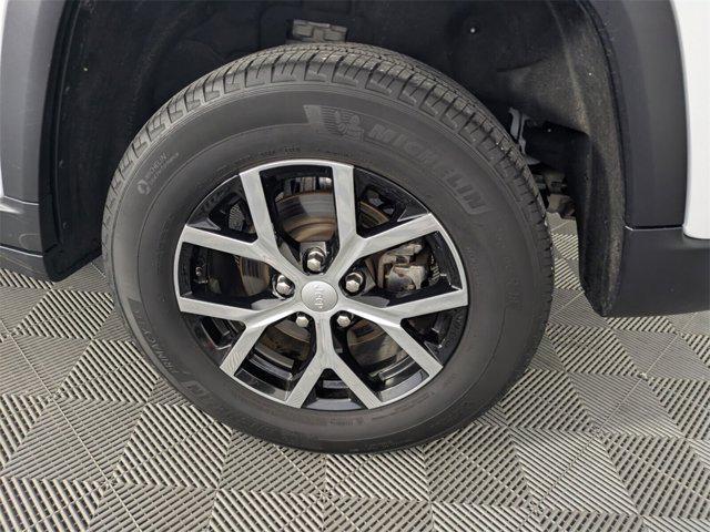 used 2024 Jeep Grand Cherokee car, priced at $33,434