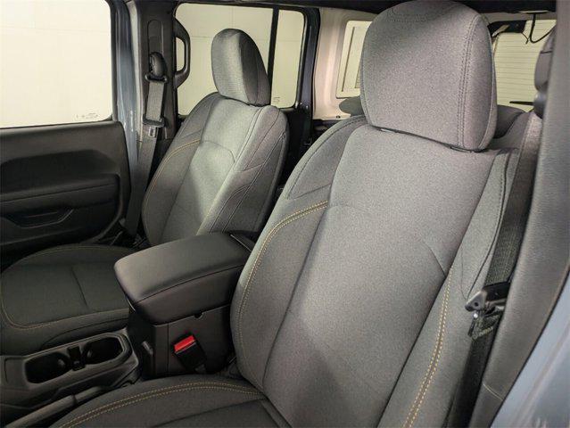 new 2025 Jeep Wrangler car, priced at $44,578