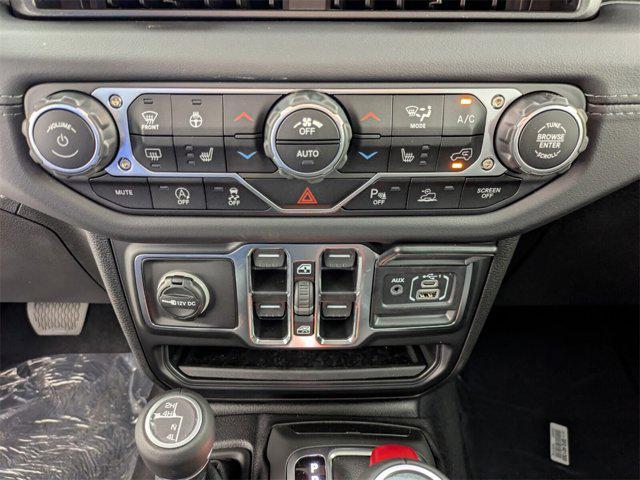 new 2025 Jeep Wrangler car, priced at $48,673