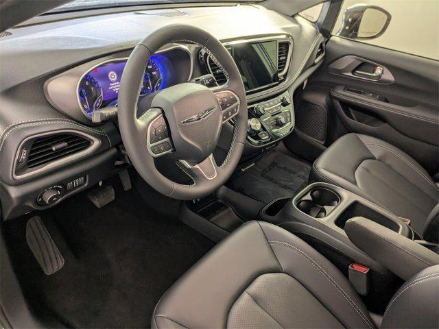 new 2025 Chrysler Pacifica car, priced at $38,917