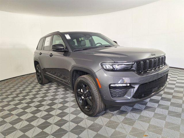 new 2024 Jeep Grand Cherokee car, priced at $49,056