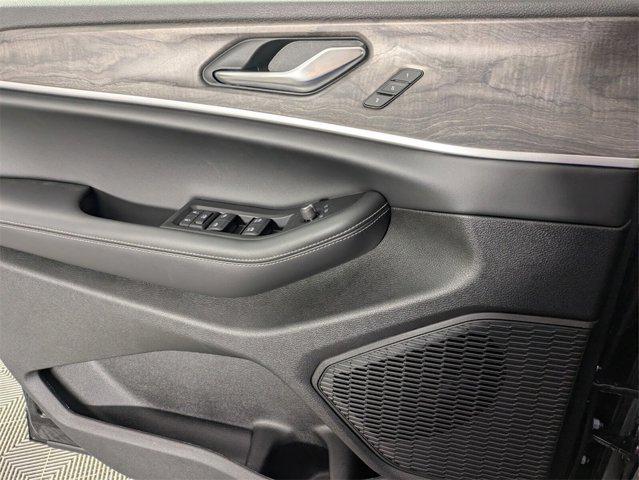 new 2025 Jeep Grand Cherokee L car, priced at $39,304