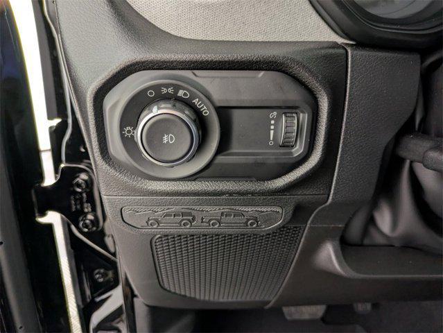 new 2025 Jeep Wrangler car, priced at $47,653