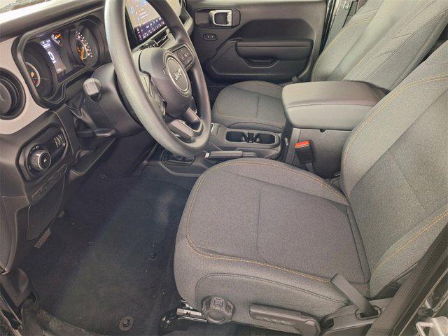 new 2025 Jeep Wrangler car