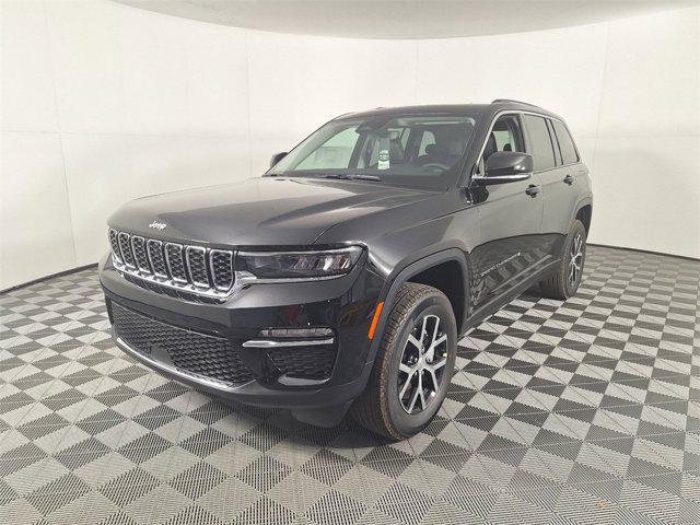 new 2024 Jeep Grand Cherokee car, priced at $36,122