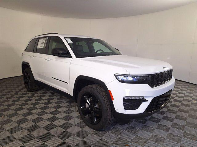 new 2024 Jeep Grand Cherokee car, priced at $45,682