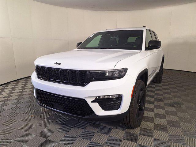 new 2024 Jeep Grand Cherokee car, priced at $45,682